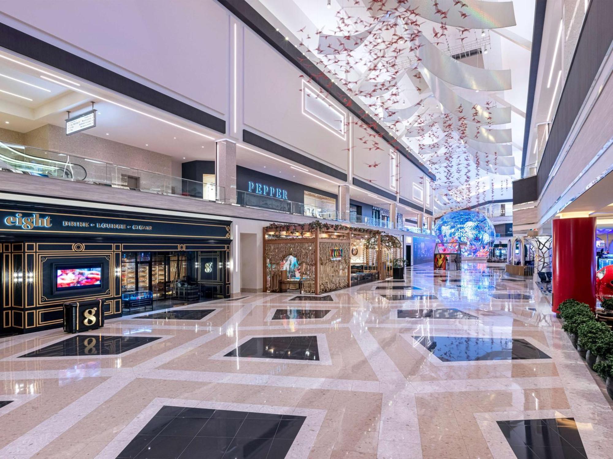 Conrad Las Vegas At Resorts World Kültér fotó The shopping mall