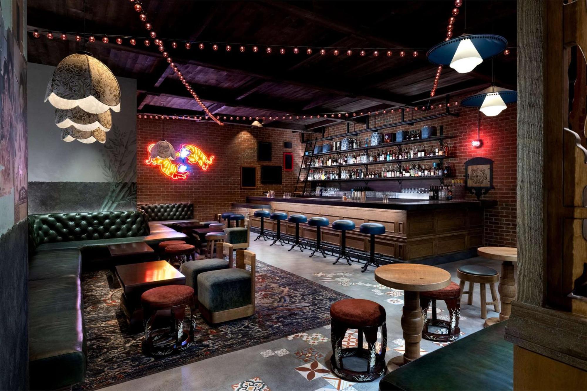 Conrad Las Vegas At Resorts World Kültér fotó The interior of the bar