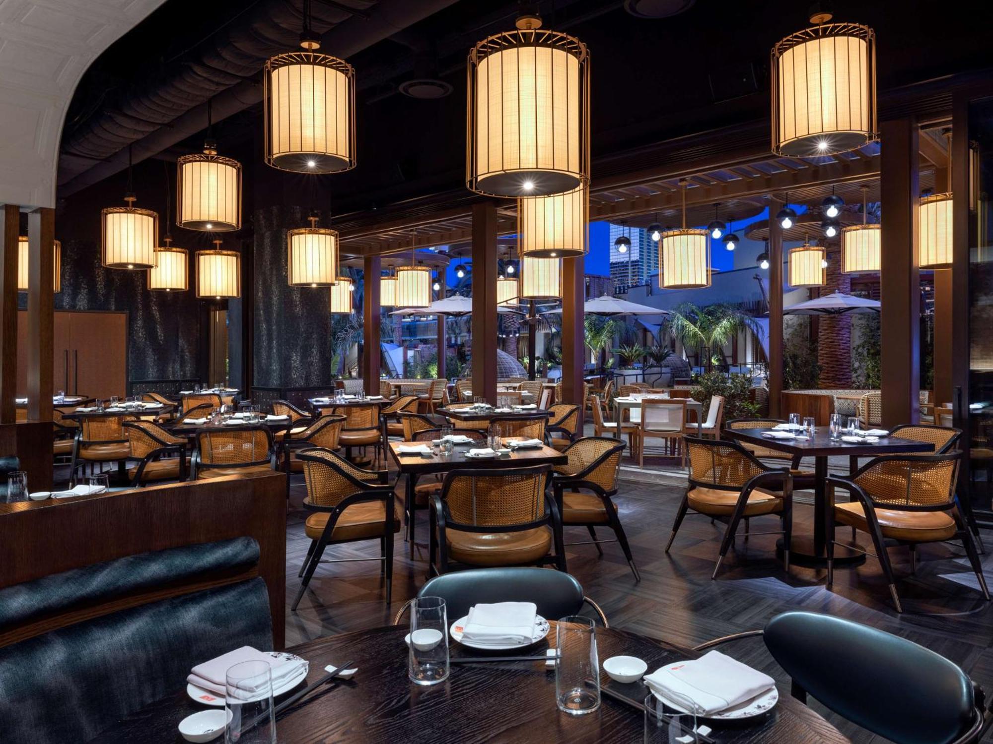 Conrad Las Vegas At Resorts World Kültér fotó The interior of the restaurant